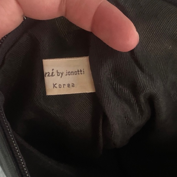 Brenalini Chic Navy Leather Clutch - Picture 3 of 5